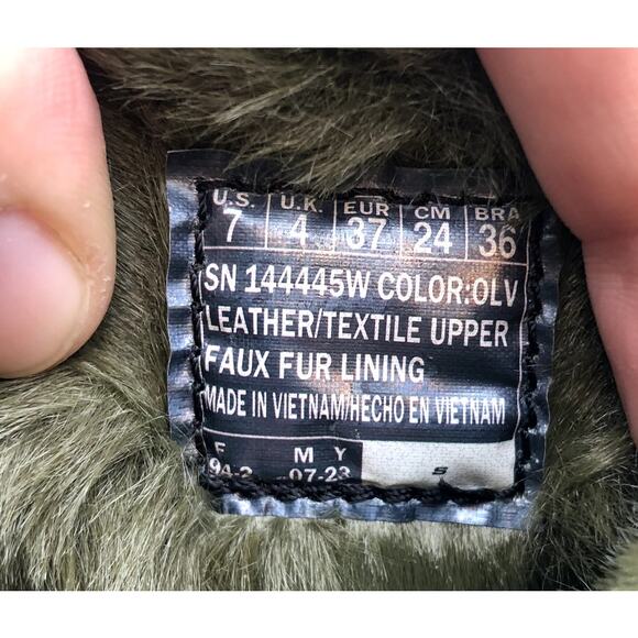 Skechers Womens On The Go City Booties US 7 M Green Suede Water Repellent NIB - Picture 11 of 11